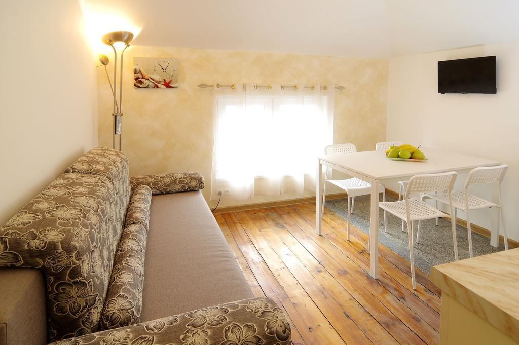 Art Guesthouse Vintage Burgas Esterno foto